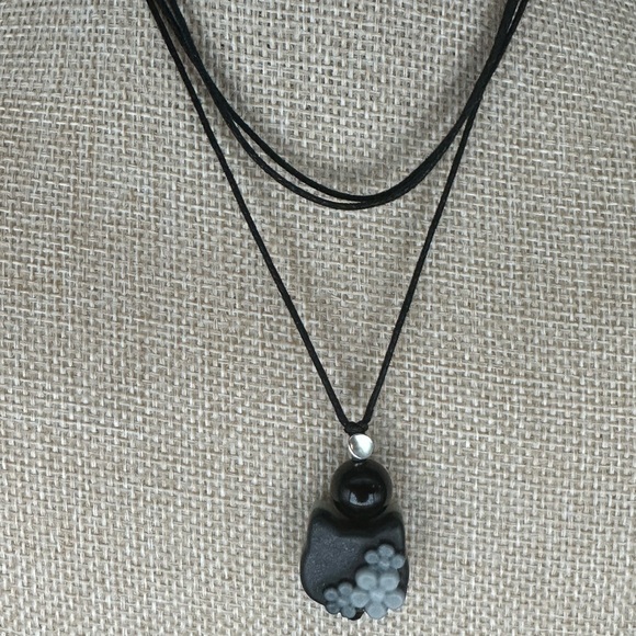 Tai Chi Stone Cat Head and Flowers Pendant with Onyx on Black Adjustable Rope - Picture 3 of 13